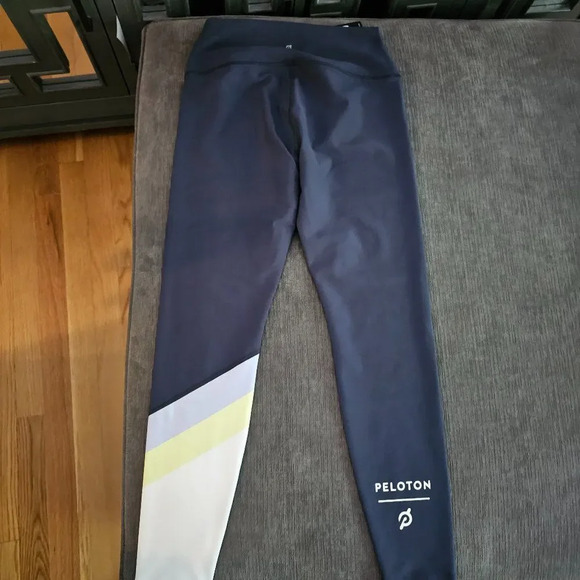 Peloton Women's Cadet High-Rise Color-block Legging Size large - Picture 9 of 13